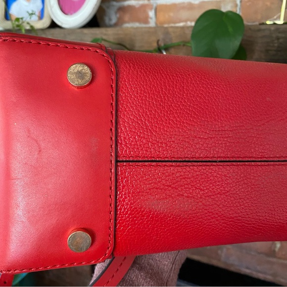 MICHAEL KORS Mercer Gallery Medium Center Zip Leather Tote in Bright Red - Picture 7 of 13
